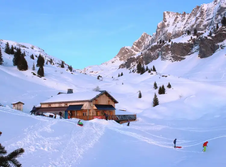 Refuge de Bostan en hiver