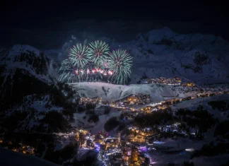 feu d'artifice du réveillon de la saint sylvestre en Haute-Savoie-