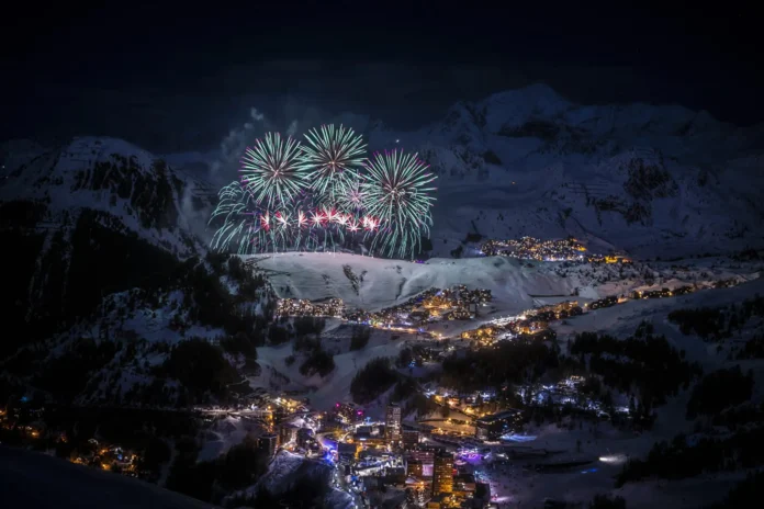 feu d'artifice du réveillon de la saint sylvestre en Haute-Savoie-